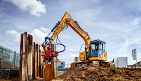 EARTHMOVERS Magazine Praised LiuGong Excavator