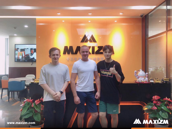 Russia Cilent Visited MAXIZM Company