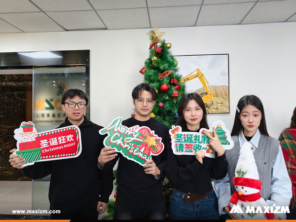 Qingdao Team Celebrates Christmas Together in a Warm and Joyful Atmosphere