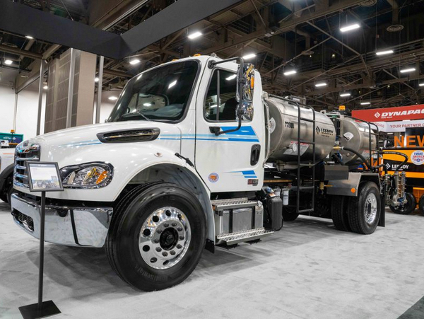 LEEBOY Showcases New Roadbuilding Solutions at CONEXPO CON/AGG 2026
