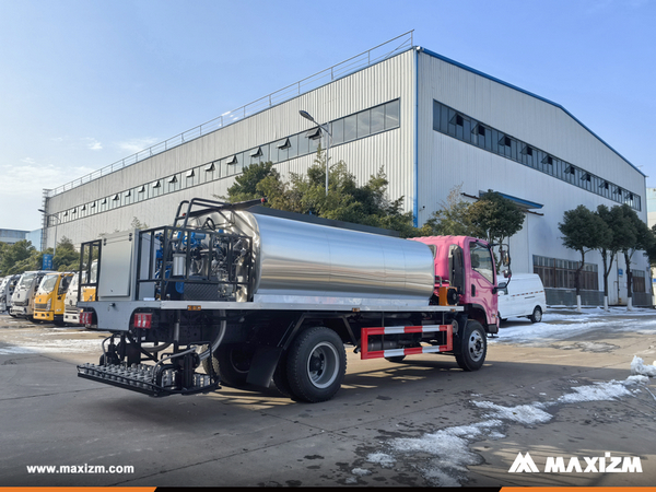 Panama - 1 Unit SAGMOTO Asphalt Distributor Truck 