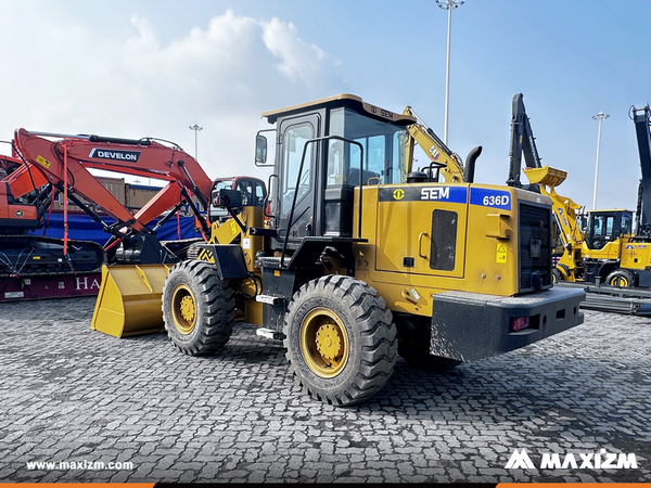 Panama - 1 Unit SEM 636D Wheel Loader 