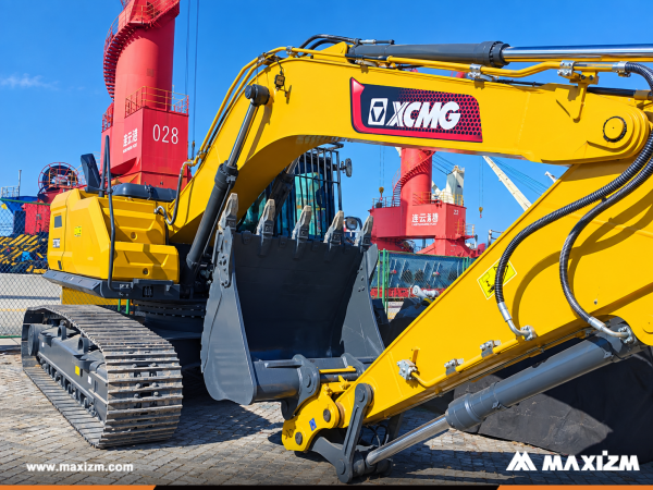 Somalia - 1 Unit XCMG XE270GK Excavator